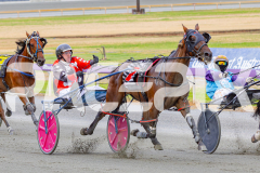 2025_PACEPIX_GP24012025_RACE2_Machlani_WIN_WEB-4