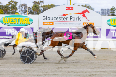 2025_PACEPIX_GP07102025_RACE1_BackOnLine_WIN_WEB-7