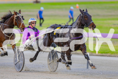 2025_PACEPIX_GP13052025_Race1_Bronzed_WIN_WEB-1