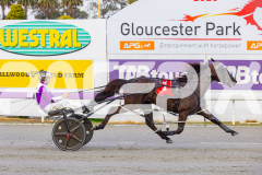 2025_PACEPIX_GP05092025_RACE1_Caberneigh_WIN_WEB-14