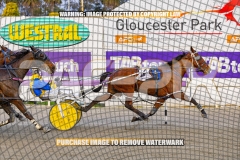 2026_PACEPIX_GP09102026_RACE1_DMac_WIN_WEB-13