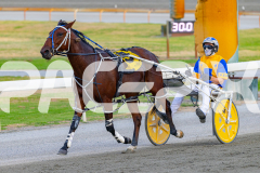 2026_PACEPIX_GP20032026_RACE1_DelightfulPeg_WIN_WEB-15