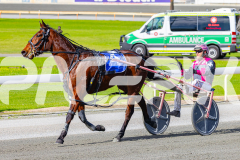 2026_PACEPIX_GP20072026_RACE1_EssenceOfRoyalty_WIN_WEB-12