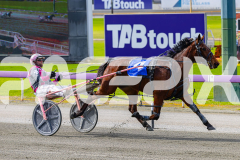 2026_PACEPIX_GP20072026_RACE1_EssenceOfRoyalty_WIN_WEB-7