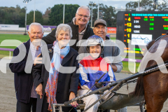 Race 1 - GULLY GUM