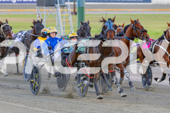 2026_PACEPIX_GP21042026_RACE1_KaraokeStar_WIN_WEB-3