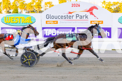 2026_PACEPIX_GP21042026_RACE1_KaraokeStar_WIN_WEB-7