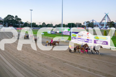 RACE 1 - Kinky