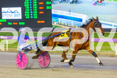 2025_PACEPIX_GP04072025_Race1_LadyCamel_WIN_WEB-6