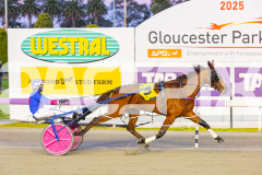 2025_PACEPIX_GP04072025_Race1_LadyCamel_WIN_WEB-7