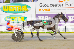 2025_PACEPIX_GP16052025_Race1_LionQueen_WIN_WEB-4