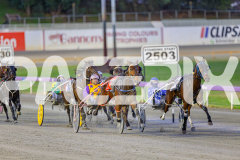 2025_PACEPIX_GP06062025_RACE1_ManhattanMoon_WIN_WEB-1