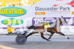 2025_PACEPIX_GP21112025_RACE1_NutbushGIrl_WIN_WEB-18