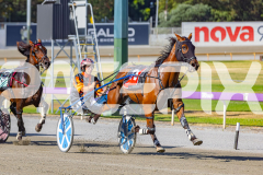 2025_PACEPIX_GP16122025_RACE1_OhMiki_WIN_WEB-6