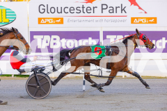 2025_PACEPIX_GP16092025_Race1_Philthejug_WIN_WEB-11