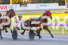 2025_PACEPIX_GP16092025_Race1_Philthejug_WIN_WEB-5