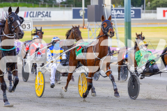 2025_PACEPIX_GP03102025_RACE1_SweetCoco_WIN_WEB-13