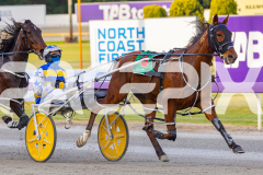2025_PACEPIX_GP03102025_RACE1_SweetCoco_WIN_WEB-14