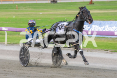 True-Grit_14-04-2026_WIN_Gloucester-Park_1__04