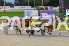 2025_PACEPIX_GP24062025_Race1_ZiggyVameer_WIN_WEB-5