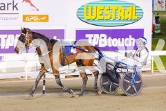 2025_PACEPIX_GP10102025_RACE10_BurghleySHard_WIN_WEB-12