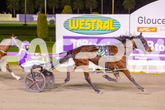 2025_PACEPIX_GP26082025_Race10_MikiMadeMonty_WIN_WEB-10