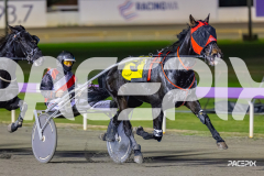 2026_PACEPIX_GP05062026_RACE10_MysteryFred_WIN_SM_WM-8