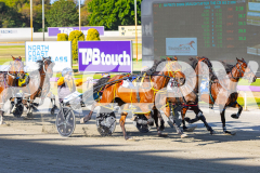 2025_PACEPIX_GP18112025_RACE2_AddaParis_WIN_WEB-6