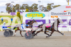2025_PACEPIX_GP07102025_RACE2_BeaudieneHunter_WIN_WEB-6