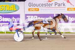 2025_PACEPIX_GP13052025_Race2_BellyUp_WIN_SM_WM-7