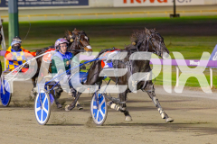 2025_PACEPIX_GP09052025_RACE2_BetOnTheRiver_WIN_WEB-4