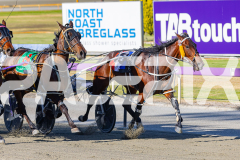 2025_PACEPIX_GP25112025_Race2_BoldJackie_WIN_WEB-5