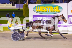 2025_PACEPIX_GP01082025_RACE2_CandyApple_WIN_WEB-14