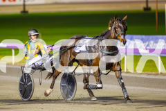 2025_PACEPIX_GP01082025_RACE2_CandyApple_WIN_WEB-16