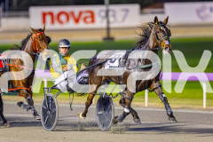 2025_PACEPIX_GP01082025_RACE2_CandyApple_WIN_WEB-2