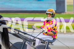 2025_PACEPIX_GP21112025_RACE2_Chivalry_WIN_WEB-19