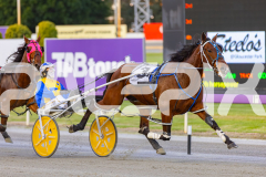 2025_PACEPIX_GP12092025_Race2_DMac_WIN_WEB-4