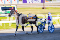 2025_PACEPIX_GP11112025_RACE2_Delulu_WIN_WEB-10