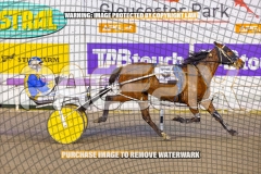 2026_PACEPIX_GP04092026_Race2_FakenIt_WIN_WEB-14