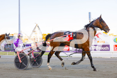 2025_PACEPIX_GP29112025_Race2_FatLouie_WIN_WEB-21