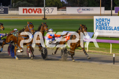 Heez-Good-As-Gold_15-08-2025_WIN_Gloucester-Park_2__04