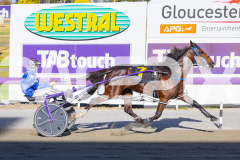 2025_PACEPIX_GP16122025_RACE2_HungerStrike_WIN_WEB-7