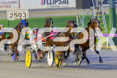 2025_PACEPIX_GP19082025_RACE2_LincolnLou_WIN_WEB-3