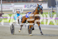 2025_PACEPIX_GP25042025_Race2_MediMan_WIN_WEB-17