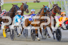 2025_PACEPIX_GP25042025_Race2_MediMan_WIN_WEB-2