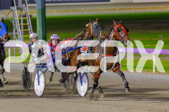 2025_PACEPIX_GP02052025_Race2_NavyStreet_WIN_WEB-13