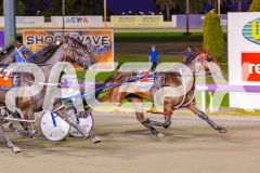 2025_PACEPIX_GP02052025_Race2_NavyStreet_WIN_WEB-17