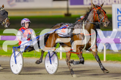 2025_PACEPIX_GP02052025_Race2_NavyStreet_WIN_WEB-4