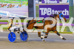 2025_PACEPIX_GP10102025_RACE2_Rockandrollartist_WIN_WEB-11