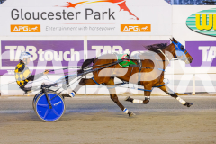 2025_PACEPIX_GP10102025_RACE2_Rockandrollartist_WIN_WEB-13